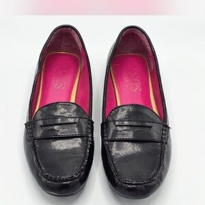 Chaps Black Leather Loafers with Pink Interior